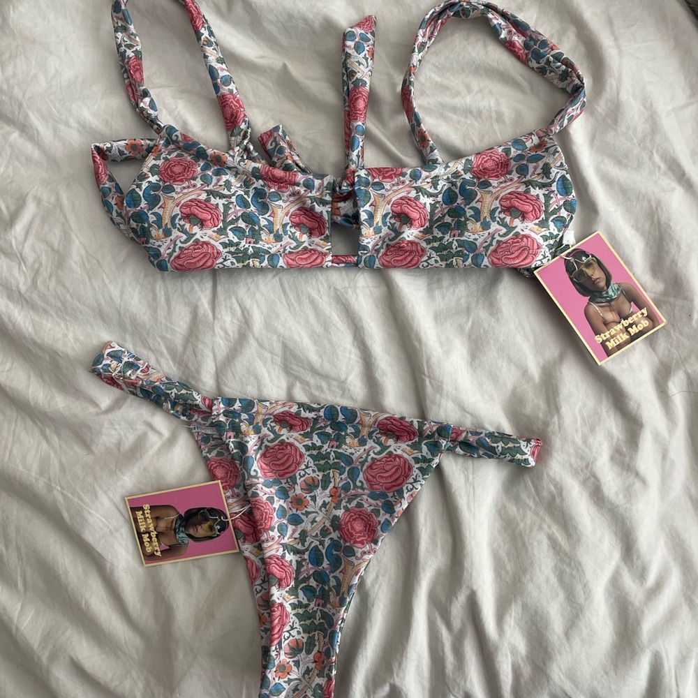 Strawberry Milk Mob lemon vine bikini